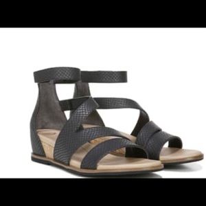 Dr. Shoes Black Sandals
